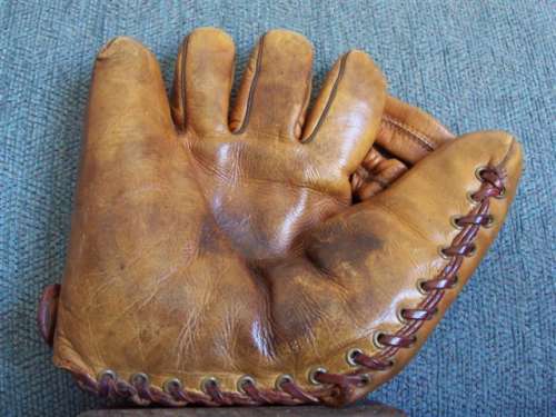 Lloyd Rigby Nokona G28 Front